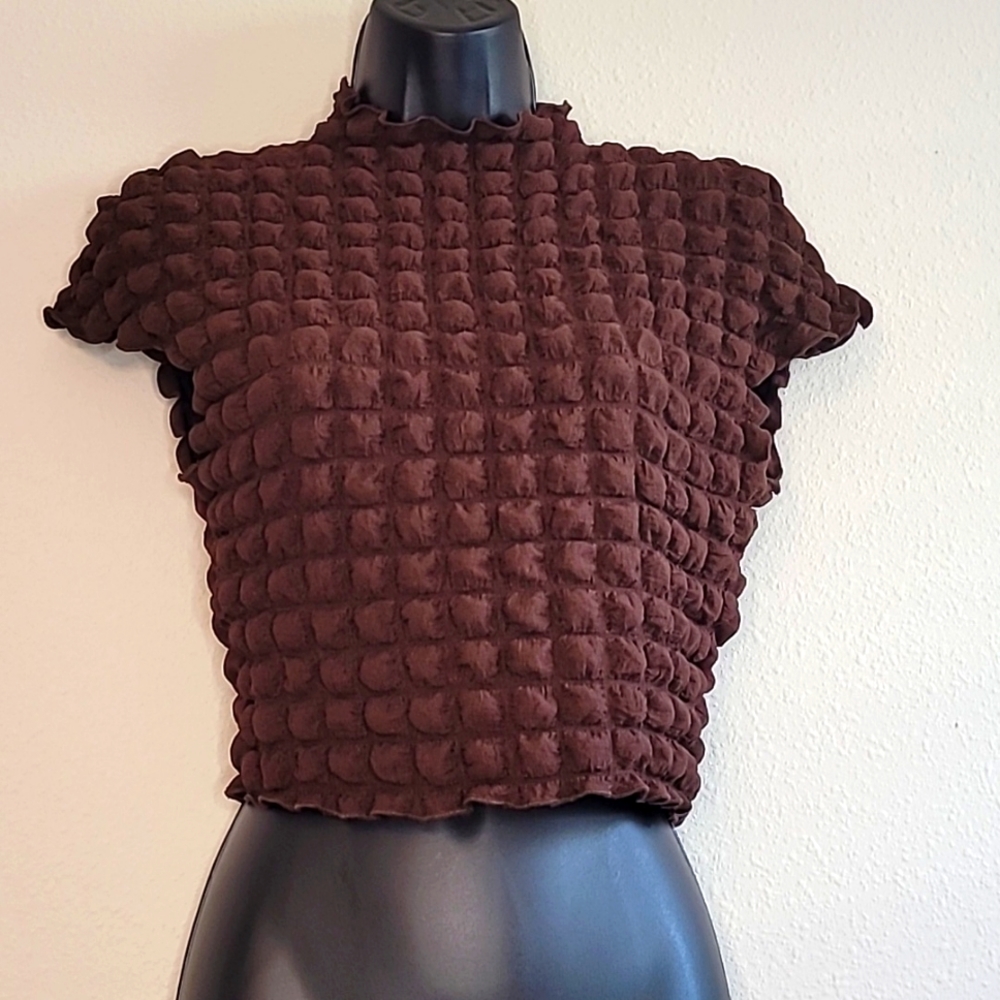 Bubble Mockneck Top